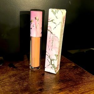 MAC Lipglass color Coral of the Wild